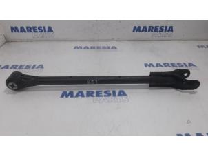 Used Rear lower wishbone, left Fiat Doblo Cargo (263) 1.3 MJ 16V DPF Euro 5 Price € 60,50 Inclusive VAT offered by Maresia Parts