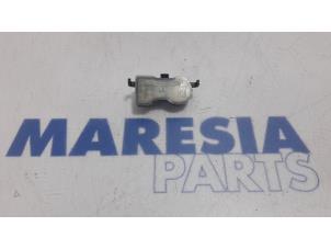 Used Tyre pressure sensor Renault Megane IV (RFBB) 1.2 Energy TCE 130 Price € 35,00 Margin scheme offered by Maresia Parts