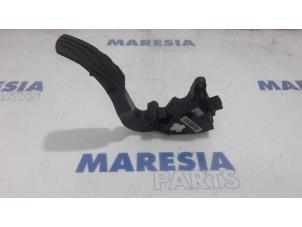 Used Throttle pedal position sensor Renault Megane IV (RFBB) 1.2 Energy TCE 130 Price € 50,00 Margin scheme offered by Maresia Parts