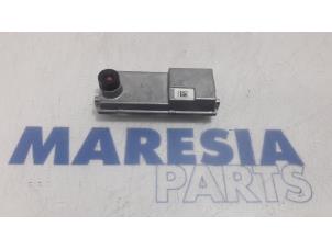 Used Front camera Renault Megane IV (RFBB) 1.2 Energy TCE 130 Price € 183,75 Margin scheme offered by Maresia Parts