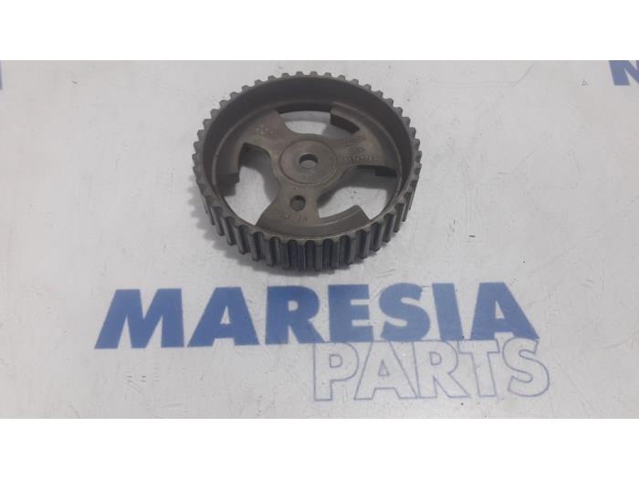 Begagnade Kamaxeldrev Citroen Berlingo 1.6 Hdi 90 Phase 2 Pris € 24,20 Inklusive moms erbjuds av Maresia Parts