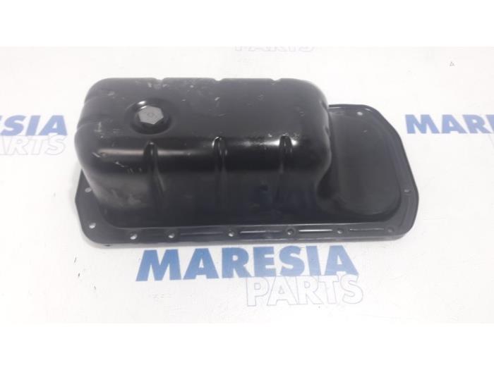 Usagé Couvercle carter Citroen Berlingo 1.6 Hdi 90 Phase 2 Prix € 36,29 Prix TTC proposé par Maresia Parts