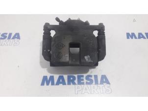 Used Front brake calliper, right Renault Scénic IV (RFAJ) 1.5 Energy dCi 110 Price € 105,00 Margin scheme offered by Maresia Parts