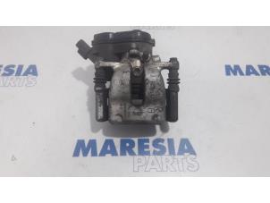 Used Rear brake calliper, right Renault Scénic IV (RFAJ) 1.5 Energy dCi 110 Price € 105,00 Margin scheme offered by Maresia Parts