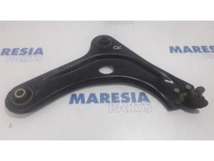 Used Front lower wishbone, right Peugeot 208 I (CA/CC/CK/CL) 1.2 Vti 12V PureTech Price € 25,00 Margin scheme offered by Maresia Parts