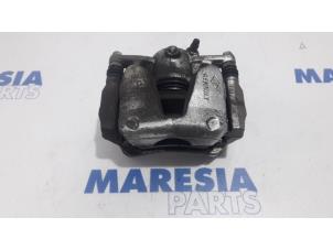 Used Front brake calliper, left Renault Megane IV (RFBB) 1.2 Energy TCE 130 Price € 50,00 Margin scheme offered by Maresia Parts