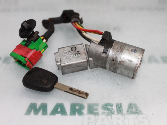 Ignition locks + keys with part number 4162X4 stock