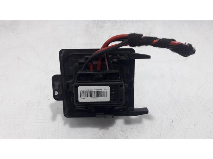 Heater resistor from a Renault Scénic IV (RFAJ) 1.5 Energy dCi 110 2018