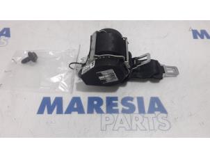 Used Rear seatbelt, centre Renault Scénic IV (RFAJ) 1.5 Energy dCi 110 Price € 50,00 Margin scheme offered by Maresia Parts