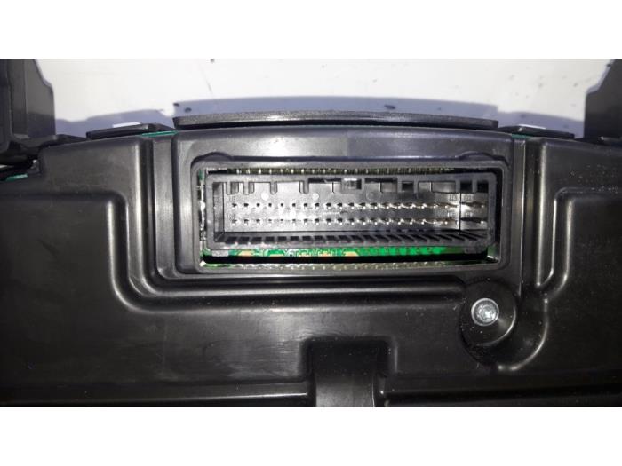 Instrument panel from a Renault Scénic IV (RFAJ) 1.5 Energy dCi 110 2018
