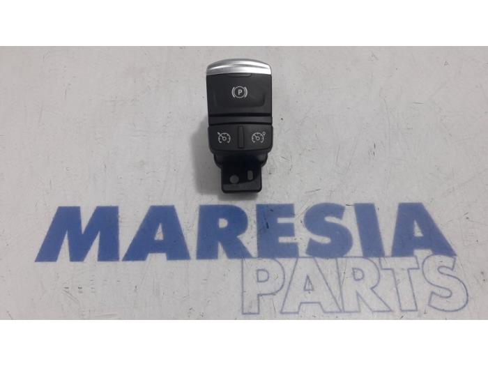 Parking brake switch from a Renault Scénic IV (RFAJ) 1.5 Energy dCi 110 2018