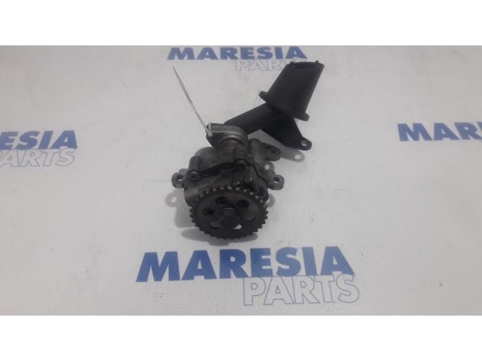 Peugeot Boxer Oil pumps stock