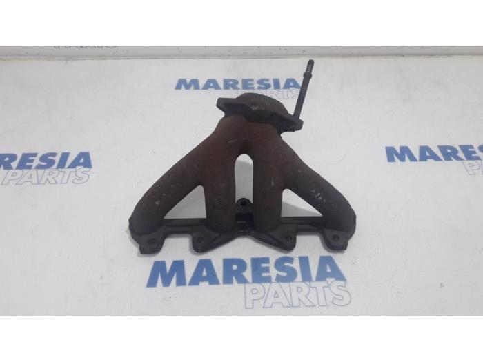 Gebrauchte Abgaskrümmer Renault Twingo II (CN) 1.2 Preis € 29,95 Margenregelung angeboten von Maresia Parts