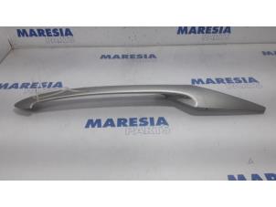 Used Tailgate handle Peugeot 206 CC (2D) 2.0 16V Price € 50,00 Margin scheme offered by Maresia Parts