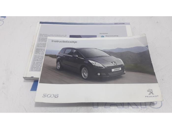 Instruction Booklet from a Peugeot 5008 I (0A/0E) 1.6 VTI 16V 2010
