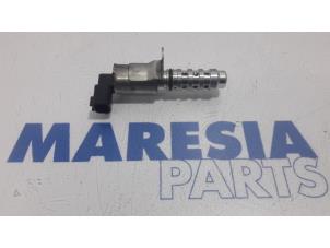 Used Camshaft sensor Renault Scénic III (JZ) 2.0 16V CVT Price € 50,00 Margin scheme offered by Maresia Parts