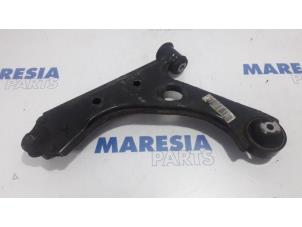 Used Front lower wishbone, right Fiat Punto Evo (199) 1.3 JTD Multijet 85 16V Euro 5 Price € 25,00 Margin scheme offered by Maresia Parts