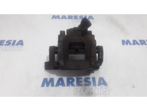Used Front brake calliper, left Peugeot 508 SW (8E/8U) 1.6 HDiF 16V Price € 50,00 Margin scheme offered by Maresia Parts