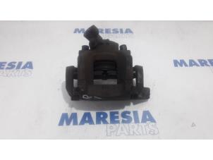 Used Front brake calliper, right Peugeot 508 SW (8E/8U) 1.6 HDiF 16V Price € 50,00 Margin scheme offered by Maresia Parts