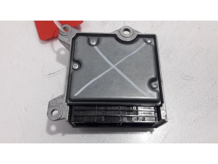 Airbag Module from a Peugeot 508 SW (8E/8U) 1.6 HDiF 16V 2013