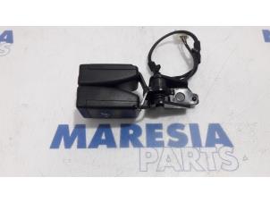 Used Rear seatbelt buckle, left Peugeot 508 SW (8E/8U) 1.6 HDiF 16V Price € 50,00 Margin scheme offered by Maresia Parts