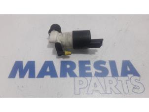 Usados Bomba de limpiaparabrisas delante Peugeot Partner (GC/GF/GG/GJ/GK) 1.6 BlueHDi 100 Precio € 12,10 IVA incluido ofrecido por Maresia Parts