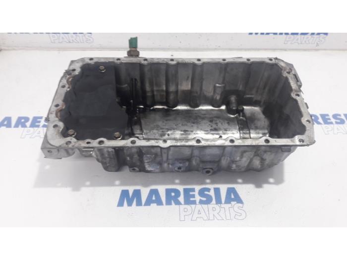 Usagé Couvercle carter Citroen C4 Picasso (UD/UE/UF) 2.0 HDiF 16V 135 Prix € 50,00 Règlement à la marge proposé par Maresia Parts