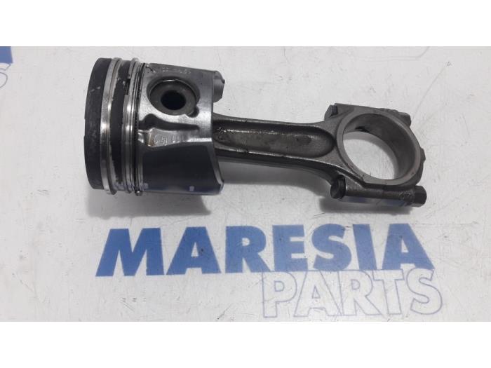 Gebrauchte Kolben Citroen C4 Picasso (UD/UE/UF) 2.0 HDiF 16V 135 Preis € 60,00 Margenregelung angeboten von Maresia Parts