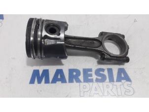 Used Piston Citroen C4 Picasso (UD/UE/UF) 2.0 HDiF 16V 135 Price € 60,00 Margin scheme offered by Maresia Parts