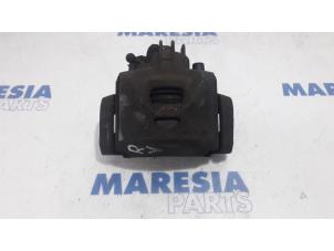 Used Front brake calliper, right Citroen C4 Picasso (UD/UE/UF) 2.0 HDiF 16V 135 Price € 50,00 Margin scheme offered by Maresia Parts