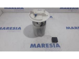 Used Electric fuel pump Peugeot 5008 I (0A/0E) 1.6 VTI 16V Price € 50,00 Margin scheme offered by Maresia Parts