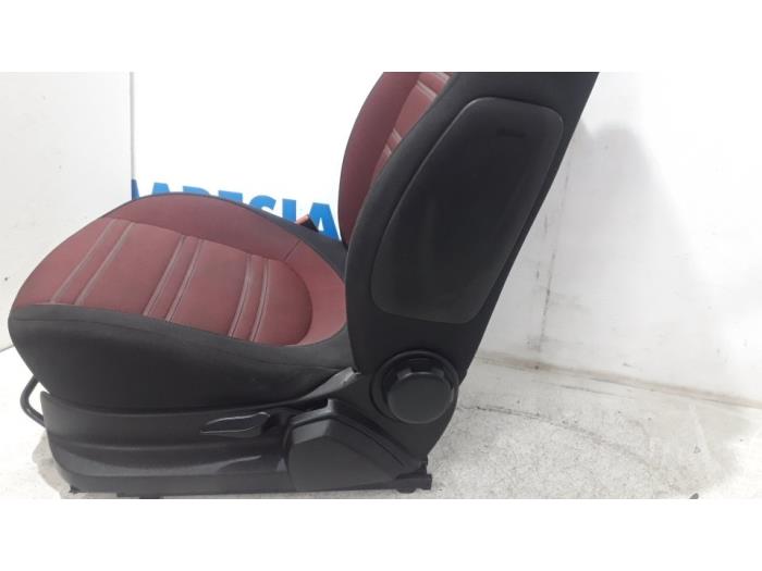 Seat, left from a Fiat Punto Evo (199) 1.3 JTD Multijet 85 16V Euro 5 2011