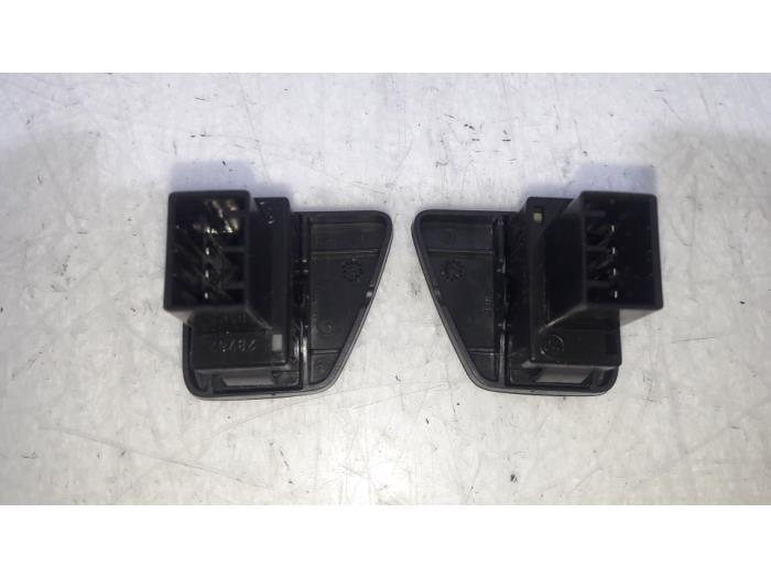 Multi-functional window switch from a Fiat 500 (312) 1.2 69 2008