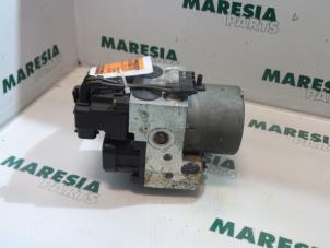 Usagé Bloc ABS Lancia Kappa SW 2.0 LE,LS 20V Prix € 75,00 Règlement à la marge proposé par Maresia Parts
