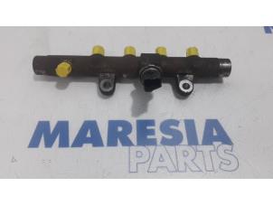 Used Fuel injector nozzle Renault Scénic III (JZ) 1.5 dCi 110 Price € 105,00 Margin scheme offered by Maresia Parts