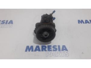 Used Mechanical fuel pump Fiat Doblo Cargo (263) 1.6 D Multijet Price € 221,07 Inclusive VAT offered by Maresia Parts