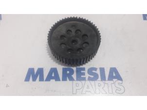 Used Camshaft sprocket Fiat Doblo Cargo (263) 1.6 D Multijet Price € 60,50 Inclusive VAT offered by Maresia Parts