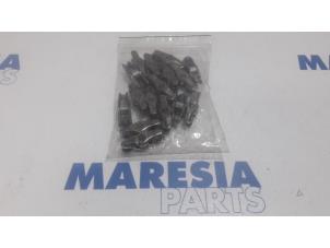Used Rocker arm Fiat Doblo Cargo (263) 1.6 D Multijet Price € 60,50 Inclusive VAT offered by Maresia Parts