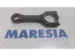 Used Connecting rod Peugeot Partner (GC/GF/GG/GJ/GK) 1.6 HDI 75 16V Price € 42,35 Inclusive VAT offered by Maresia Parts