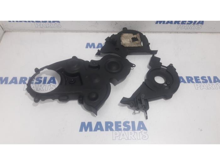 Usagé Couvercle de distribution Peugeot Partner (GC/GF/GG/GJ/GK) 1.6 HDI 75 16V Prix € 60,50 Prix TTC proposé par Maresia Parts