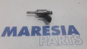 Używane Wtryskiwacz (wtrysk benzyny) Peugeot 208 I (CA/CC/CK/CL) 1.6 16V THP 155 Cena € 35,00 Procedura marży oferowane przez Maresia Parts