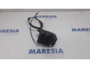 Used Rear door mechanism 4-door, right Citroen C4 Grand Picasso (3A) 1.6 BlueHDI 120 Price € 60,00 Margin scheme offered by Maresia Parts