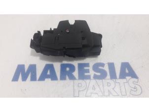 Used Tailgate lock mechanism Citroen C4 Grand Picasso (3A) 1.6 BlueHDI 120 Price € 25,00 Margin scheme offered by Maresia Parts