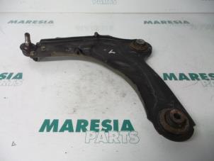 Used Front lower wishbone, left Renault Vel Satis (BJ) 2.2 dCi 150 16V Price € 35,00 Margin scheme offered by Maresia Parts