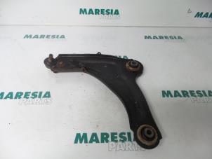 Used Front lower wishbone, left Renault Laguna II Grandtour (KG) 2.2 dCi 150 16V Price € 20,00 Margin scheme offered by Maresia Parts