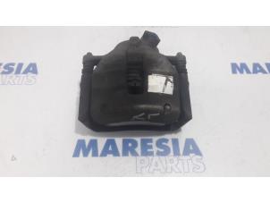 Used Front brake calliper, left Peugeot 308 SW (L4/L9/LC/LJ/LR) 1.6 BlueHDi 120 Price € 50,00 Margin scheme offered by Maresia Parts