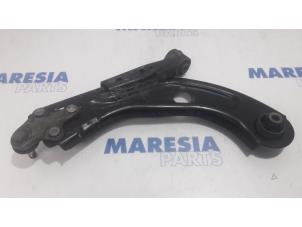 Used Front lower wishbone, right Peugeot 308 SW (L4/L9/LC/LJ/LR) 1.6 BlueHDi 120 Price € 30,00 Margin scheme offered by Maresia Parts