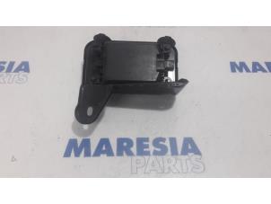 Used ACC sensor (distance) Renault Espace (RFCJ) 1.6 Tce 200 EDC Price € 367,50 Margin scheme offered by Maresia Parts