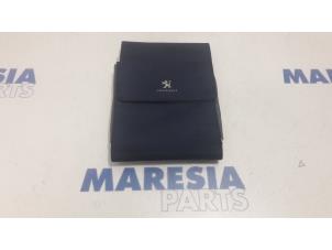 Usagé Livret d'instructions Peugeot 308 SW (L4/L9/LC/LJ/LR) 1.6 BlueHDi 120 Prix € 25,00 Règlement à la marge proposé par Maresia Parts