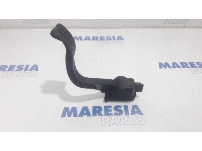 Begagnade Gaspedalsensor Peugeot 3008 I (0U/HU) 1.6 16V THP 150 Pris € 65,00 Marginaltabell erbjuds av Maresia Parts